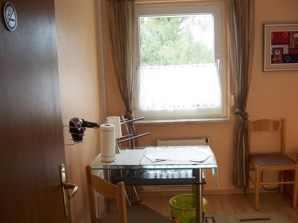 Hotel Haus Am Roseneck Luneburgo Habitación foto